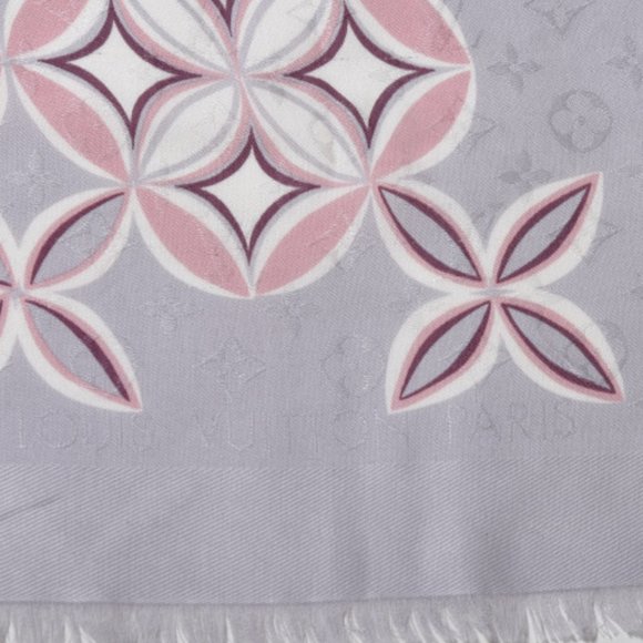 LOUIS VUITTON Silk Wool Flowergram Monogram Shawl Light Pink - Picture 2 of 3
